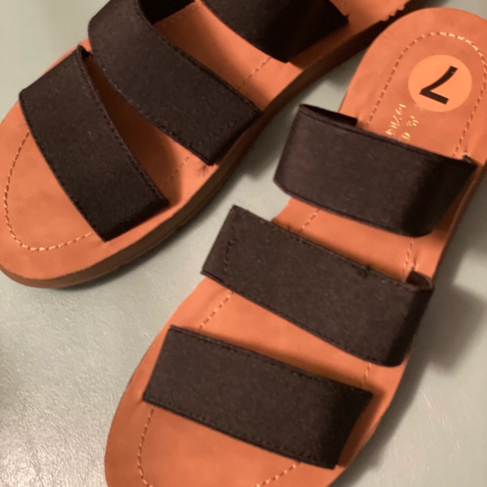 Women's sandals Ice and Candy size 7